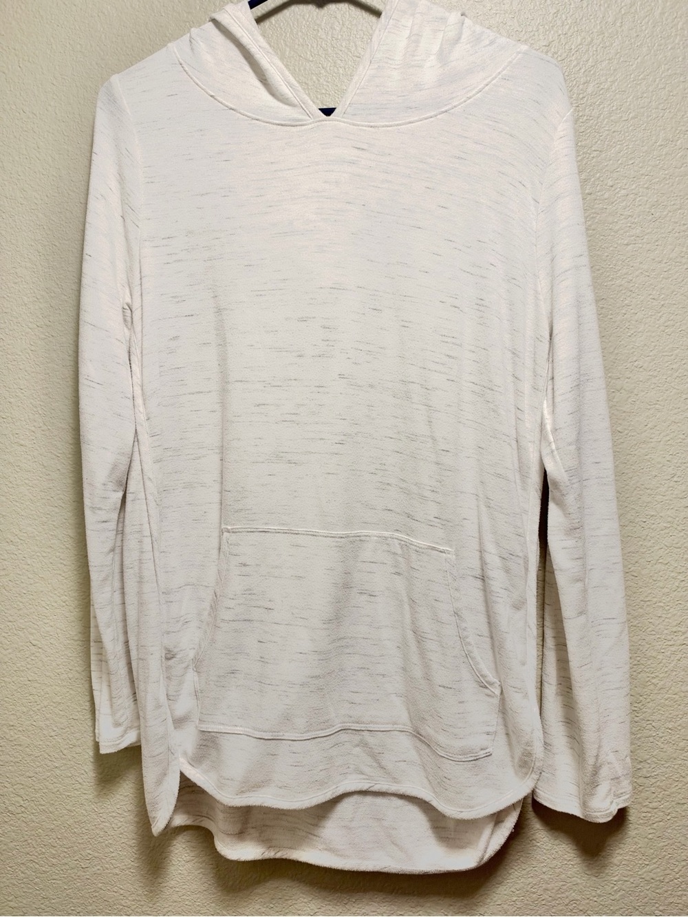 Market & Spruce Lightweight White Hooded Sweater